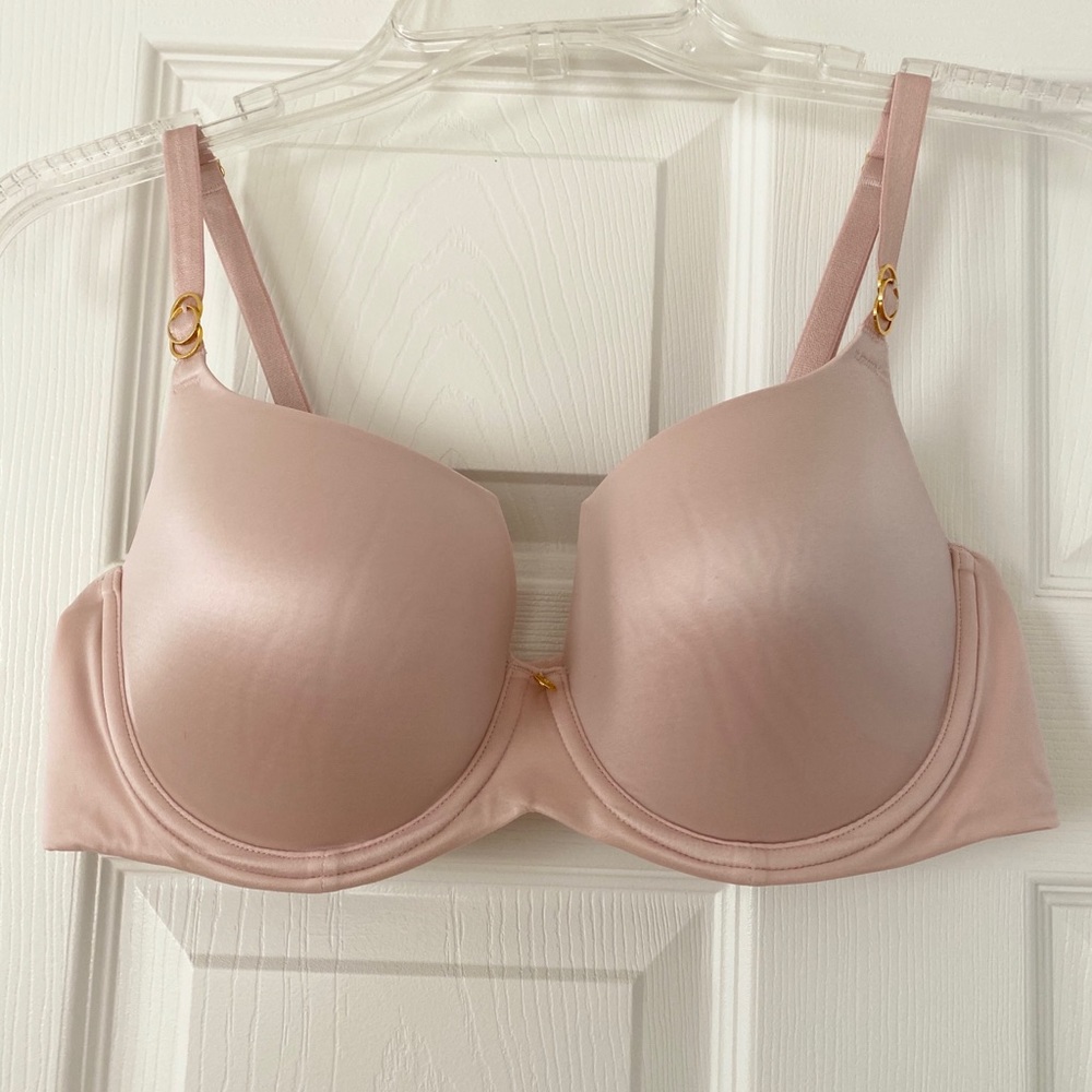 NWOT VICTORIA‘S SECRET uplift balconet bra